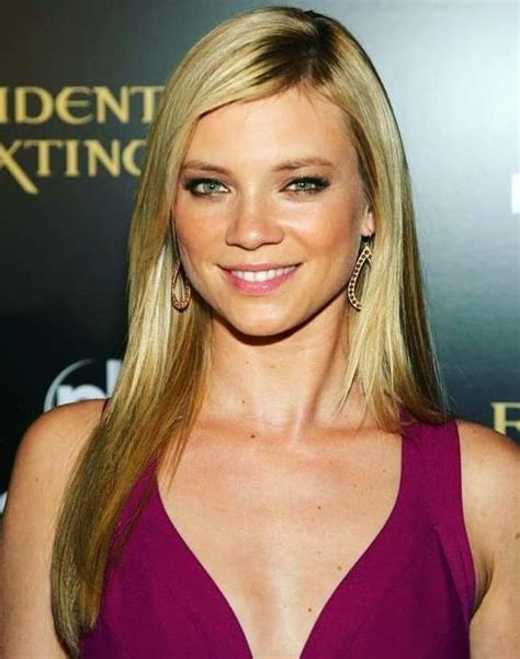  Amy Smart - Age and Height 