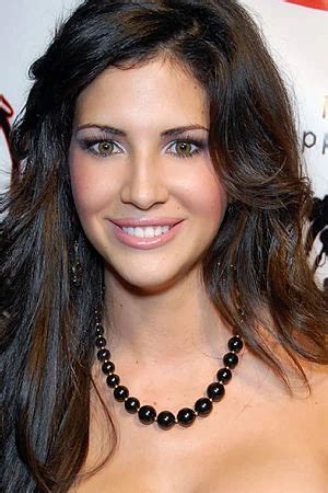  Early Life and Education of Hope Dworaczyk 