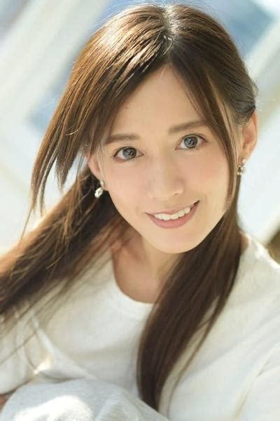 Airi Kijima - A Rising Star in the Entertainment Industry