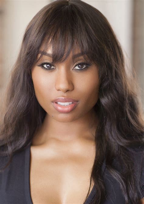 Angell Conwell's Height: A Closer Look