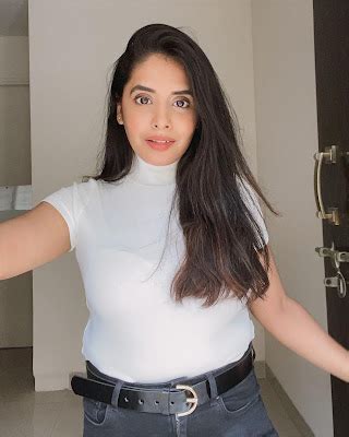 Anshita Juneja's Age, Height, and Figure: All You Need to Know