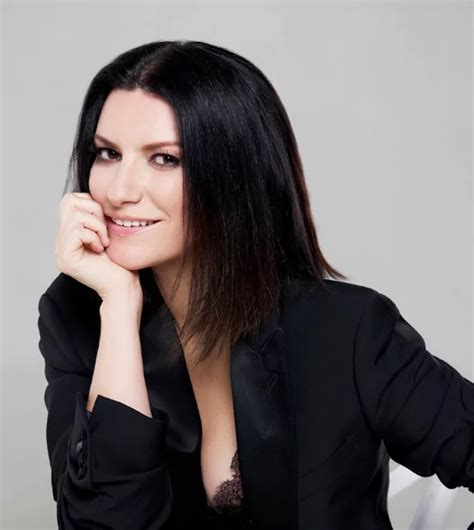 Behind the Scenes: A Glimpse into Laura Pausini's Personal Life and Relationships