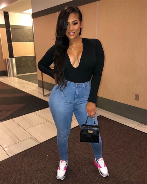 Cyn Santana's Jaw-Dropping Figure and Fitness Regime