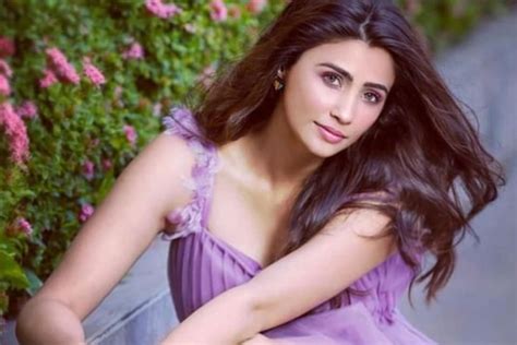 Daisy Shah: A Rising Star in Bollywood