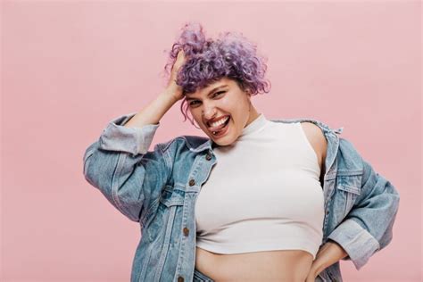 Deciphering Lola Young's Physique: Embracing Body Positivity