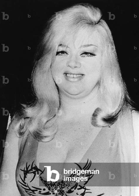 Diana Dors: A Timeless Symbol of Elegance in the 1950s