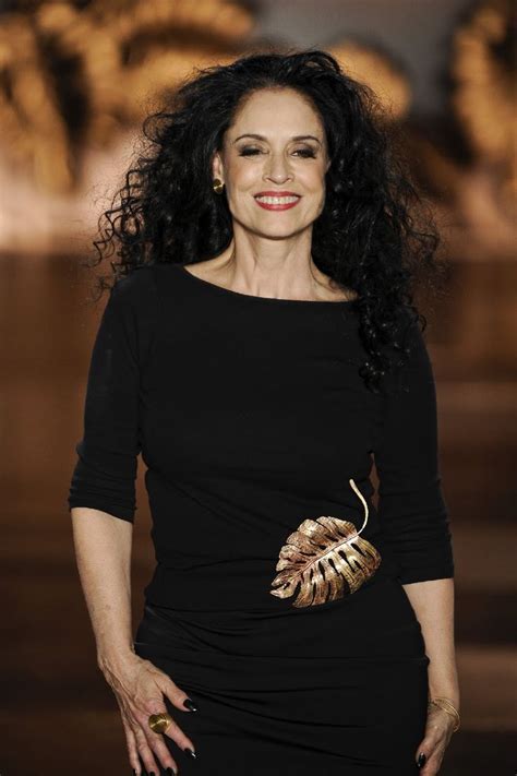 Discovering Sonia Braga's Age, Height, and Figure