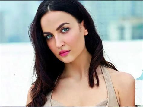 Elli Avram's Physical Attributes: Age, Height, and Figure