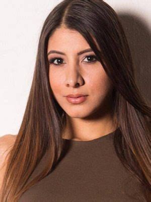 Embark on the Journey of Elsa Galvan, the Rising Star in the Entertainment Industry