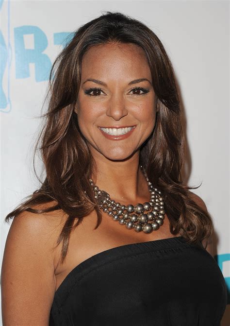 Eva Larue: A Pioneer in the World of Entertainment