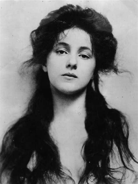 Evelyn Nesbit: The Trailblazing Model Who Defined an Era