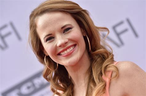 Exploring The Personal Life and Relationships of Katie Leclerc