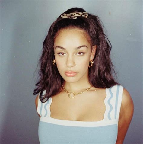 Exploring the Distinctive Style and Musical Influences Shaping Jorja Smith's Artistry