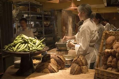Founding Chez Panisse: A Gastronomic Haven