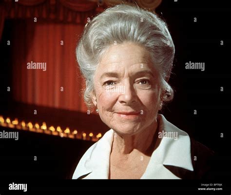 From Broadway to Hollywood - Helen Hayes' Journey to Stardom