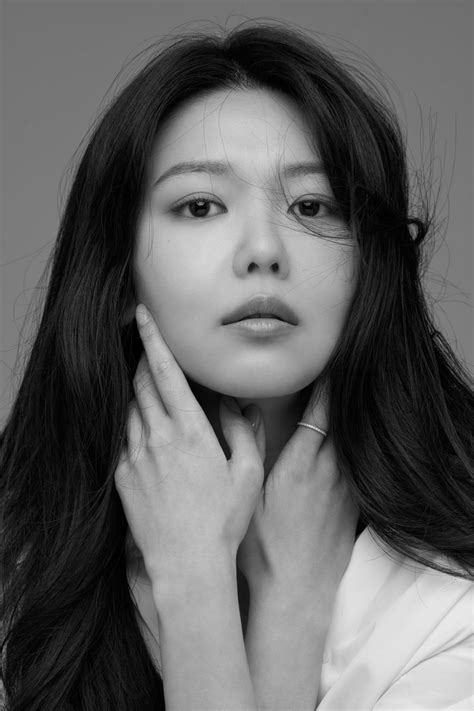 From Modest Beginnings to Extraordinary Achievement: A Glimpse into Choi Soo Young's Journey to Success