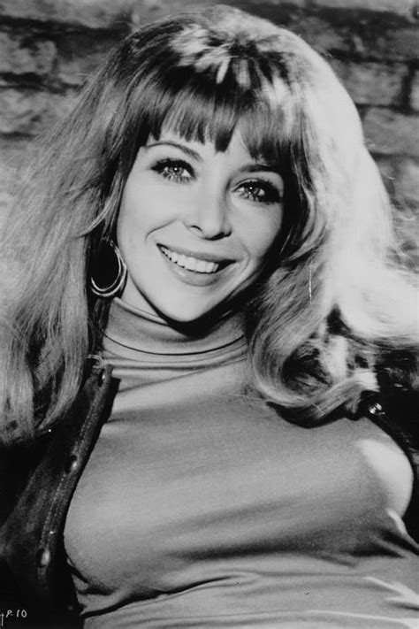 From Petite to Statuesque: The Height Journey of Angelique Pettyjohn