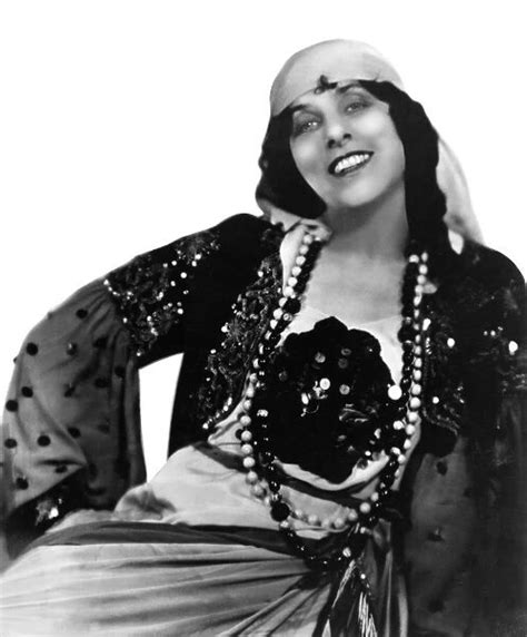 Geraldine Farrar: A Legendary Operatic Soprano