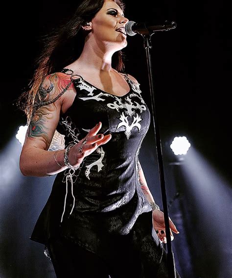 Height, Figure, and Fashion Choices: Floor Jansen's Unique Style