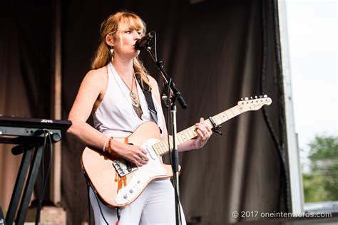 Jenn Grant: A Gifted Singer-Songwriter Making Waves in the Music Industry