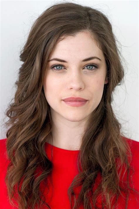 Jessica De Gouw: An Emerging Talent in the Glamorous World of Hollywood