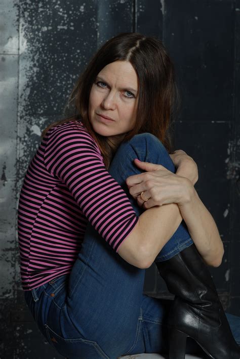 Keeping it Real: Juliana Hatfield's Authenticity as a Singer-Songwriter