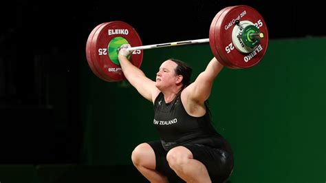 Lauren Hubbard: Paving the Way in the World of Weightlifting