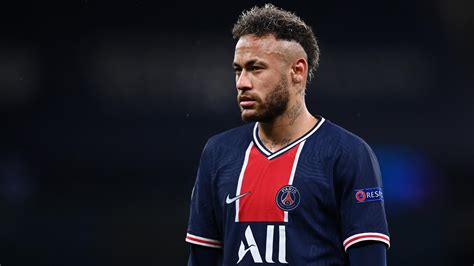 Neymar Jr's Transfer to Paris Saint-Germain: The Record-Breaking Football Maestro