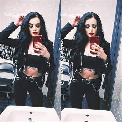 Personal Details and Age of Saraya Hope