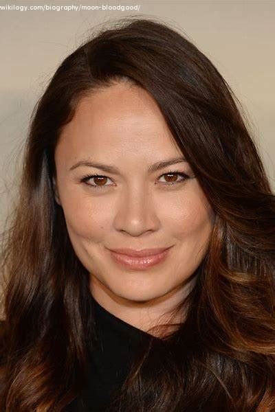 Physical Traits of Moon Bloodgood: Age, Height, and Figure