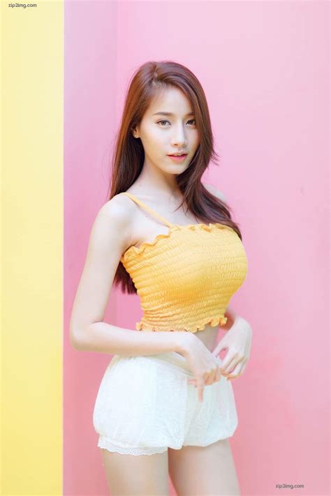 Pichana Yoosuk's Figure and Diet