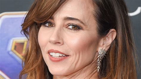 Rising Star: Exploring Linda Cardellini's Path to Success and Fame