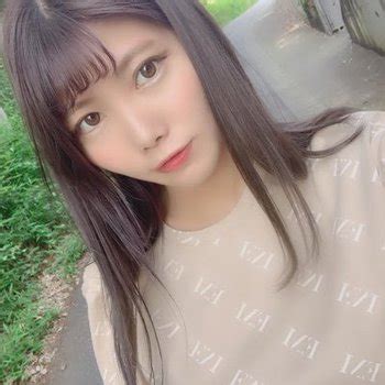 Sakura Shiraishi: Rising Star in the Entertainment Industry