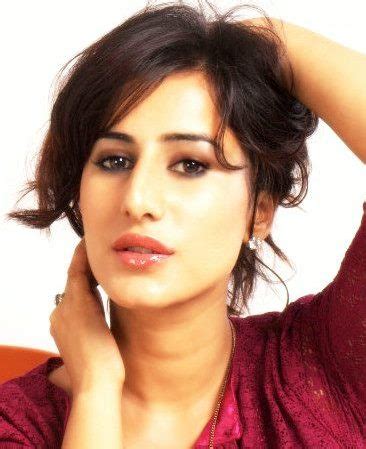 Saloni Chopra: A Rising Star in the Entertainment Industry