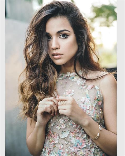 Summer Bishil: An Emerging Talent in the Glitz and Glamour of Hollywood