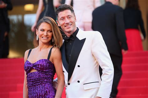 The Enigma of Timeless Beauty: Unlocking the Mystery behind Anna Lewandowska's Youthful Appearance