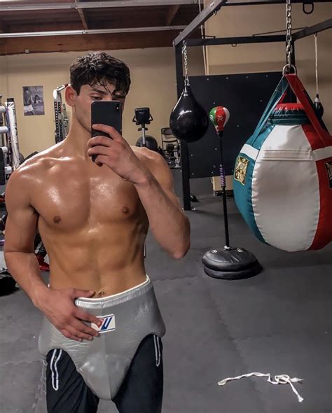 The Impact of Dylan Ryan's Physique on Body Positivity