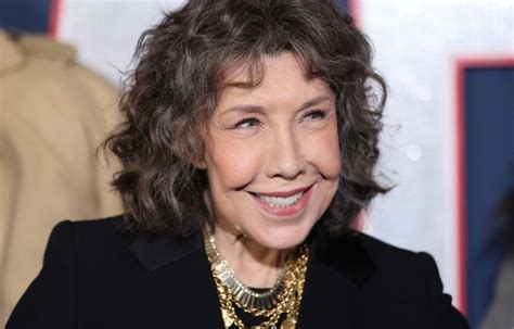 The Rise of Lily Tomlin: From Comedy Clubs to Television Stardom