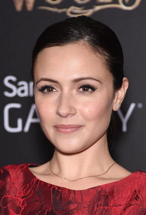 Unveiling Italia Ricci's Height, Figure, and Personality