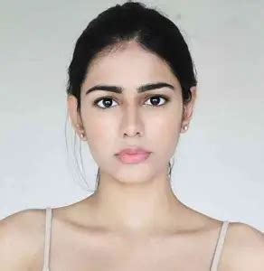 Unveiling Sarah Khatri's Age, Height, and Figure
