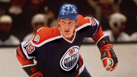 Wayne Gretzky: The Record-Breaking Hockey Star