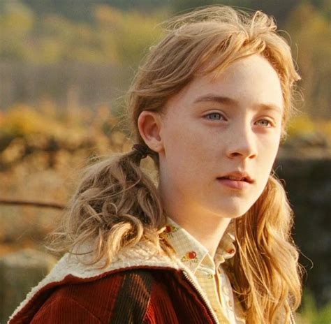 Why Saoirse Ronan is an Inspiring Figure for Young Women